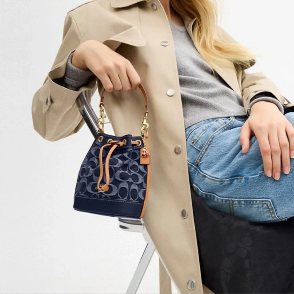 NWT！COACH MINI BUCKET BAG IN SIGNATURE DENIM（CY740）gift receipt FAST SHIPPING - Picture 12 of 12